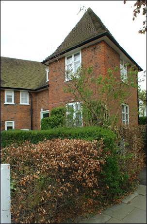 28 Hogarth Hill
